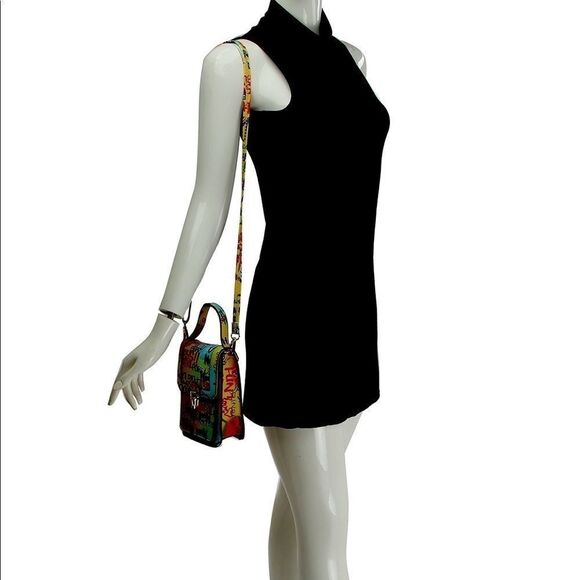 Graffiti Fashion Messenger Crossbody Bag - Picture 7 of 8